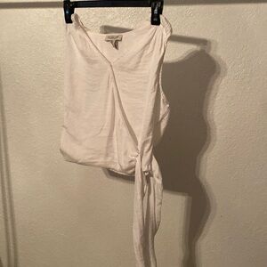 White sleeveless blouse